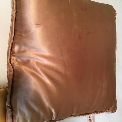 Vintage pair of embroidered pillows