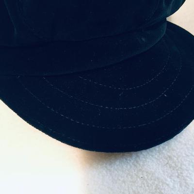 Bermona Boutique velvet hat