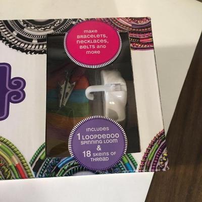 LoopDeDoo bracelt making kit.