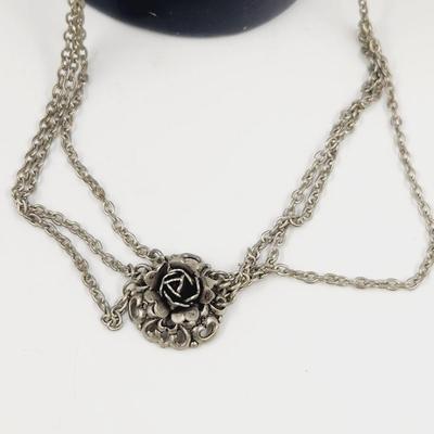 FANTASTIC SILVER TONED ROSE LAYERED NECKLACE