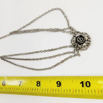 FANTASTIC SILVER TONED ROSE LAYERED NECKLACE