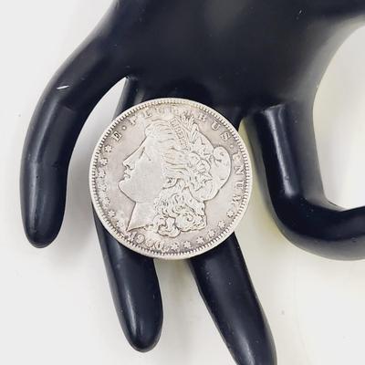 1900 SILVER MORGAN DOLLAR