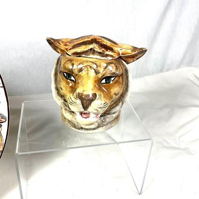 1380 Antique Majolica Tobacco Humidor with Royal Doulton "The Hunting Man" Plate