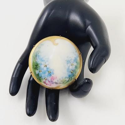 ANTIQUE HAND PAINTED FLOWERS PORCELAIN GOLD TRIM PAINTED PIN