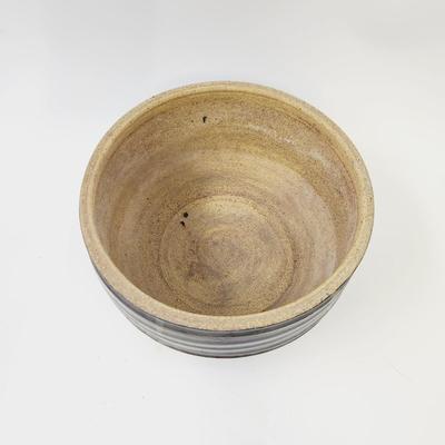 BEAUTIFUL SIGNED GLAZED DESIGNED POTTERY BOWL