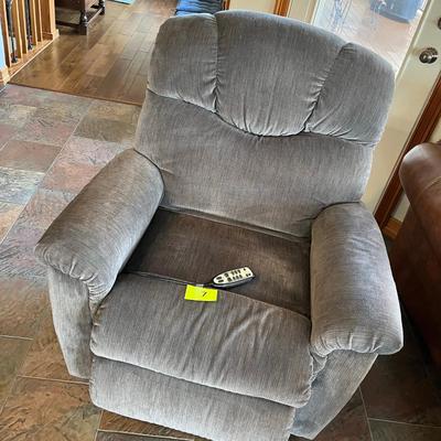 La Z Boy Electric Lift chair