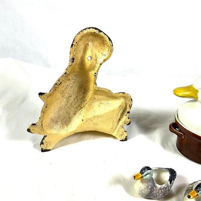 1387 Vintage 1940 John Wright Hubley Mold Duck Doorstop and Hall Carbone Covered Duck Dish Lot