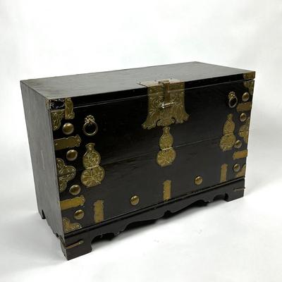 1360 Antique Brass Fitting Asian Chest