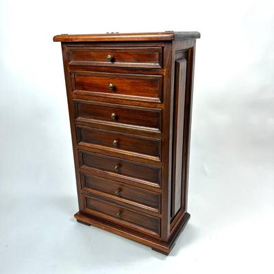 1364 Vintage Mahogany 7 Drawer Chest