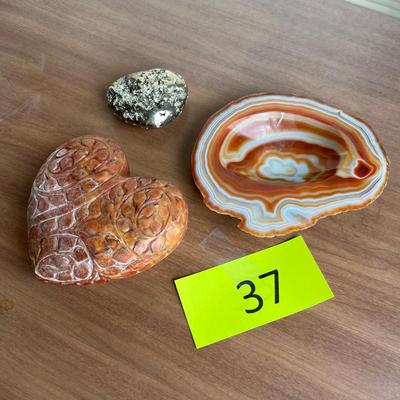 3 Rock carved items