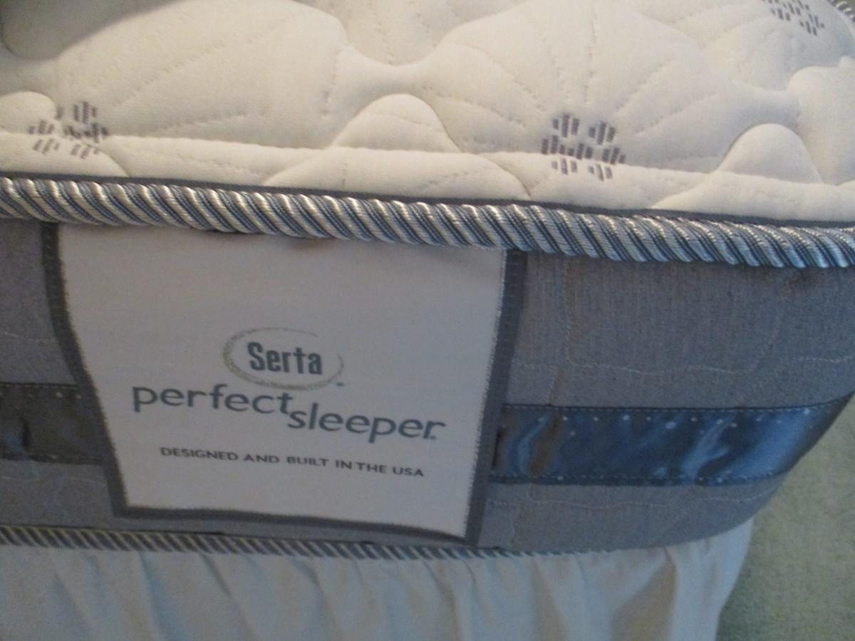Serta Queen Mattress & Box Spring With Metal Frames