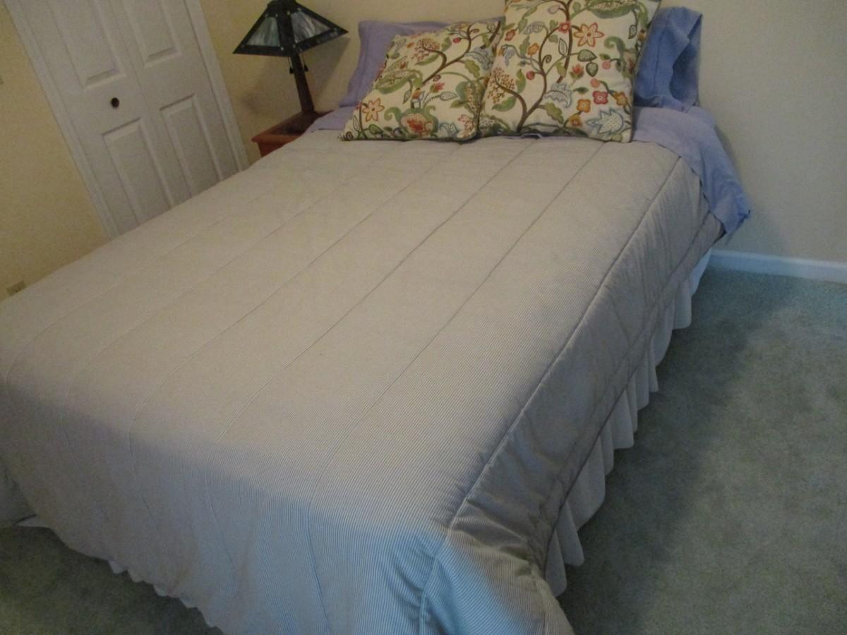 Serta Queen Mattress & Box Spring With Metal Frames