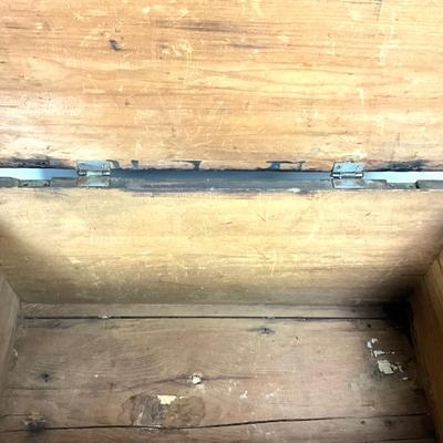 1394 Vintage Wooden Trunk Blanket Chest