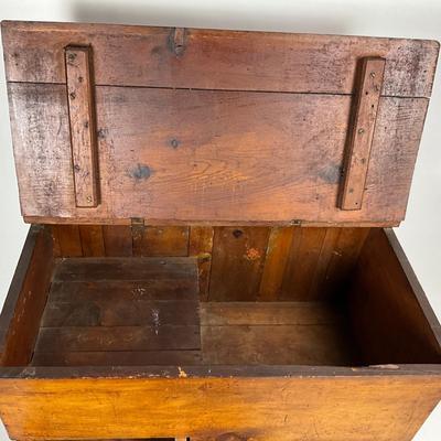 1395 Antique Flip Top Pine Wood Washstand Commode