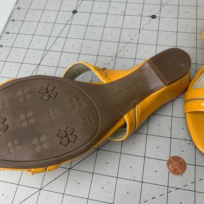 #51 Yellow Sandals Size 8.5