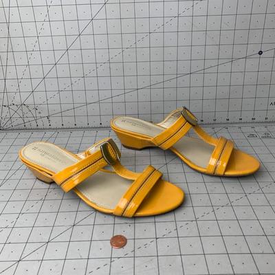 #51 Yellow Sandals Size 8.5