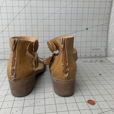 #52 Diba Size 9 Tan Sandal Heels