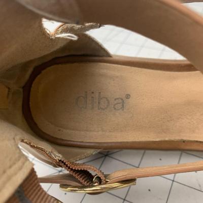 #52 Diba Size 9 Tan Sandal Heels