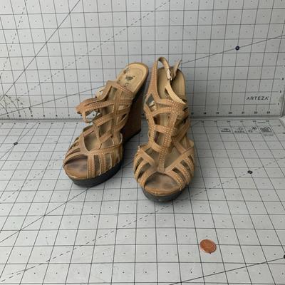 #53 Bucco Capensis Sandals Size 8