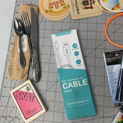 #95 Charging Cable, Skat, Silverware and More