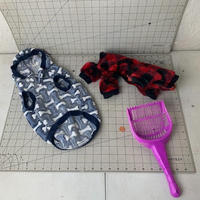 #117 Doggy Outfits and Cat Litter Scoop