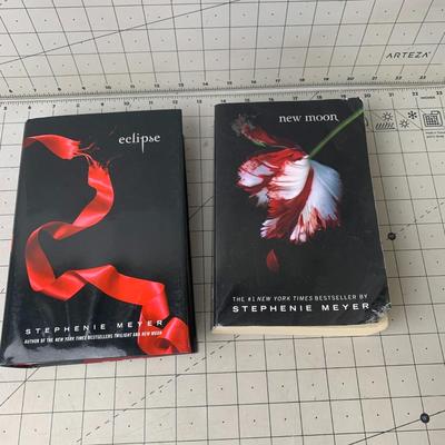 #232 Eclipse and New Moon By Stephanie Meyer