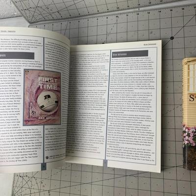 #240 Science Fiction The Definitive Illustrated Guide and Stephen King on Writing