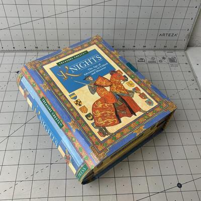 #251 Treasure Chests: Knights
