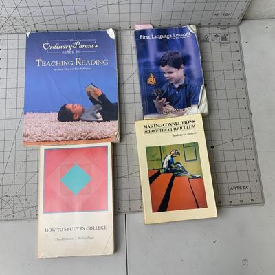 #252 Teaching Reading, First Language Lessons and More Teaching Books