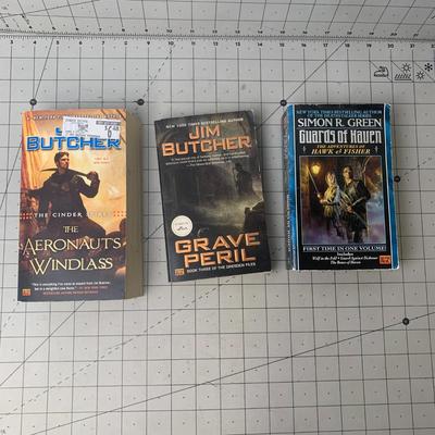 #265 Jim Butcher and Simon R. Green Paperback Books