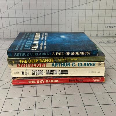 #322 The Deep Range, The Sky Block, Earthlight and More