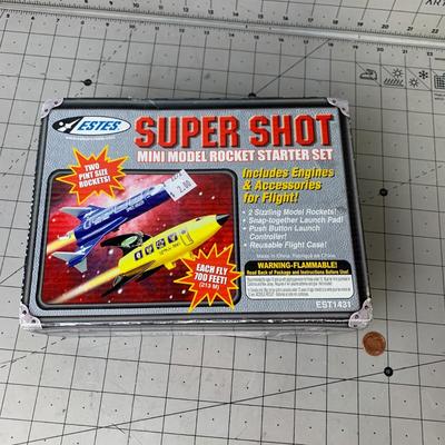 #362  Super Shot Mini Model Rocket Starter Set