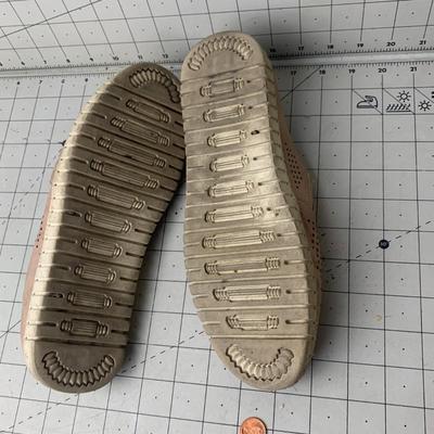#370 Pink/Tan Shoes Size 9