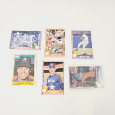 NOLAN RYAN BUNDLE OF BASEBALL CARDS