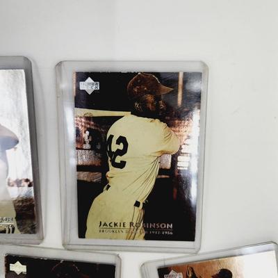 JACKIE ROBINSON BASEBALL BUNDLE OF CARDS (PROTECTIVE SLEEVES)