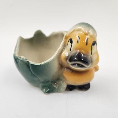 VINTAGE CRACKED EGG BABY DUCK POTTERY DECOR