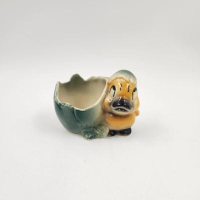 VINTAGE CRACKED EGG BABY DUCK POTTERY DECOR