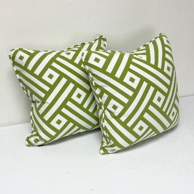 Pair (2) ~ Green Basketweave Throw Pillows ~ New