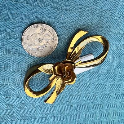 Vintage Goldtone Ribbon Brooch Pin