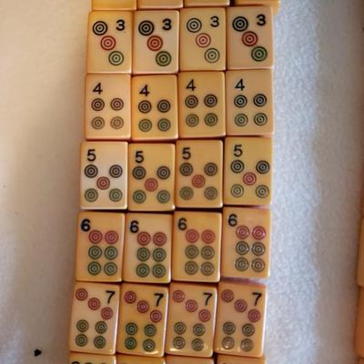 Vintage Bakelite Mahjong set