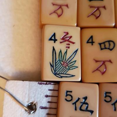 Vintage Bakelite Mahjong set