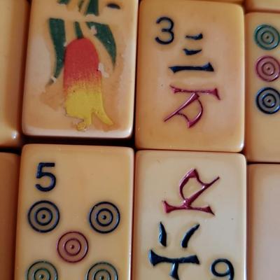 Vintage Bakelite Mahjong set