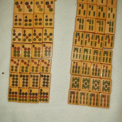 Vintage Bakelite Mahjong set