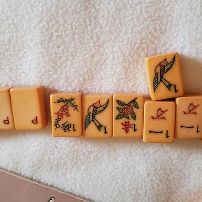 Vintage Bakelite Mahjong set