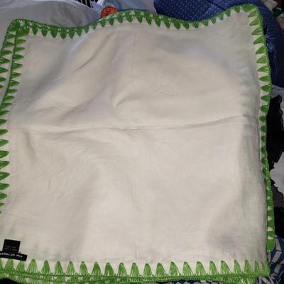 12 large napkins by Kim Seybert with knotted edges in green 21" square