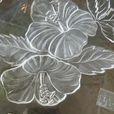 Pressed glass plate