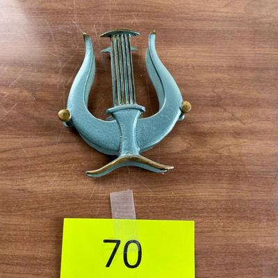 Israeli made Harp holder