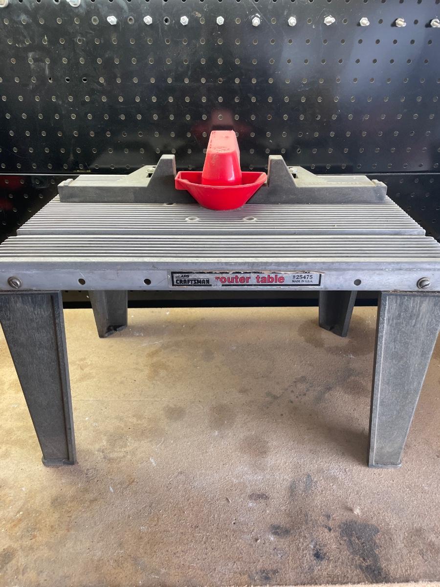 Craftsman router table
