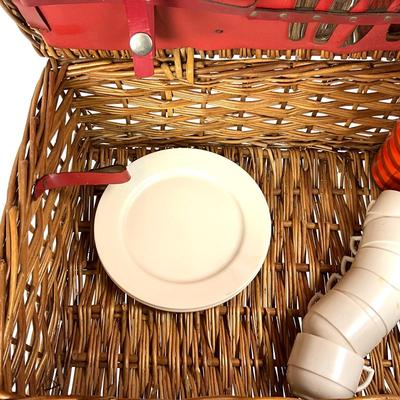 1419 Vintage 1950's SIRRAM Picnic Basket Made in England