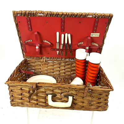 1419 Vintage 1950's SIRRAM Picnic Basket Made in England